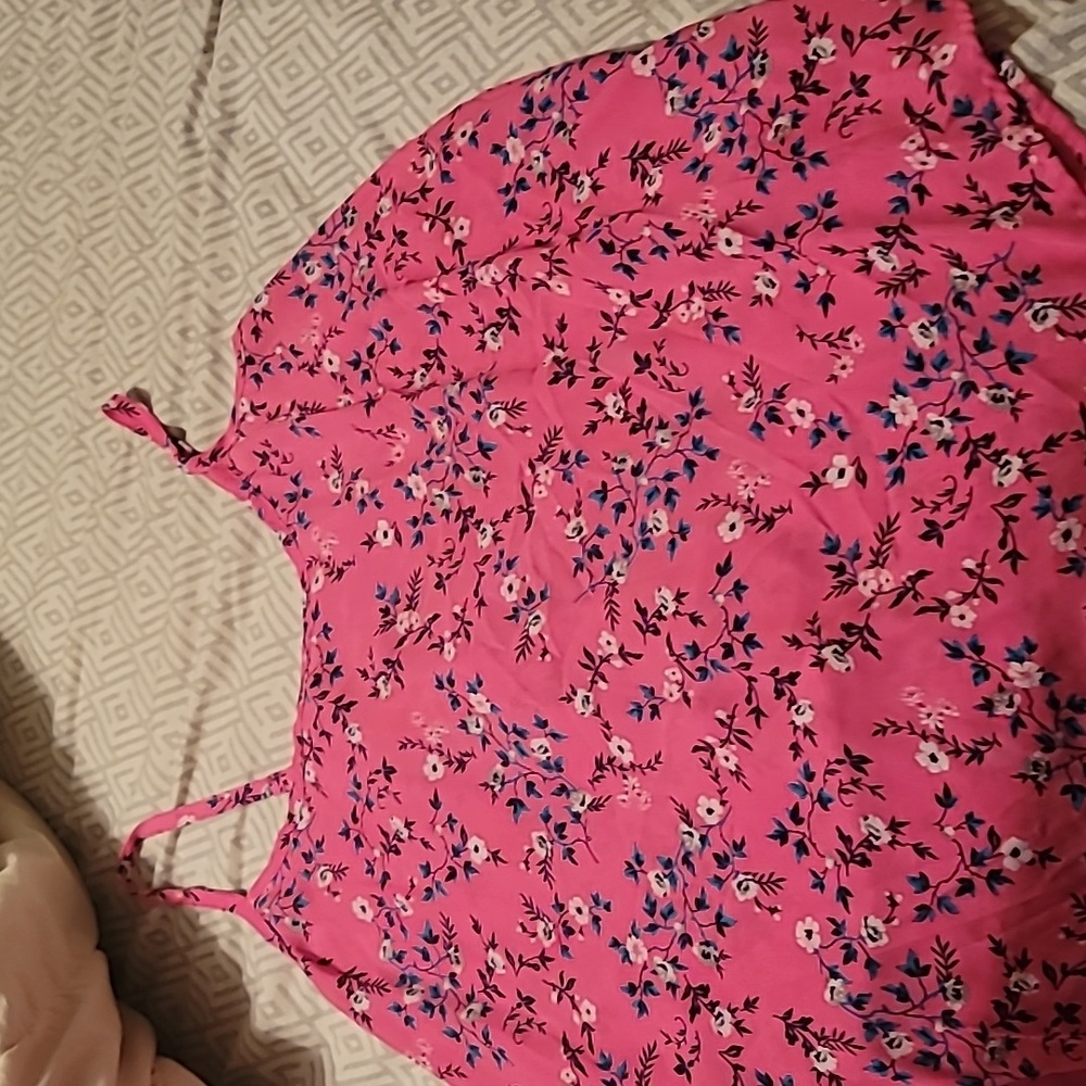 Torrid pink flowered camisole top plus sized 2 2xl